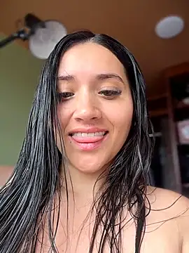 Snapshot of Veronica_Wins_ chatting on June 2026 03:16:01 PM Veronica Wins online show from June 2026 03:16:01 PM
