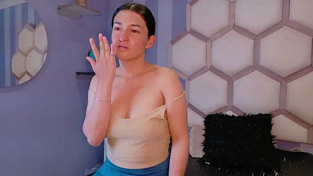 yvi taylor online show from April 2026 11:48:02 AM