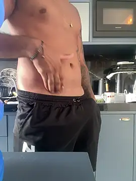 Gustavo17model online show from January 2026 04:11:01 PM