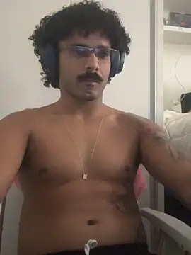 Gustavo17model online show from March 2026 05:31:02 PM