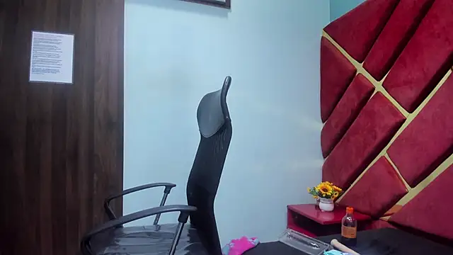 MiaRouss69 online show from February 2026 05:08:02 AM