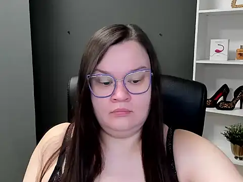 Snapshot of HollyDanceSoul chatting on February 2026 07:20:01 AM HollyDanceSoul online show from February 2026 07:20:01 AM