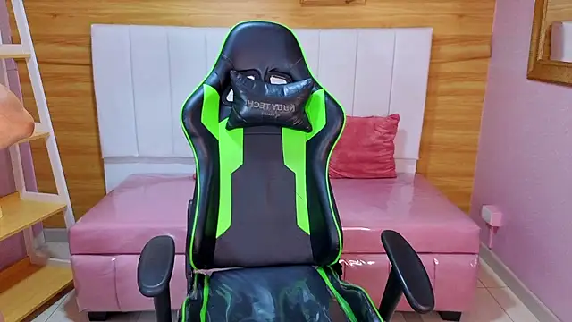 delirium a online show from January 2026 08:14:01 PM