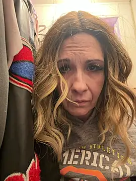 Snapshot of Karmab69 chatting on February 2026 05:15:01 AM Karmab69 online show from February 2026 05:15:01 AM