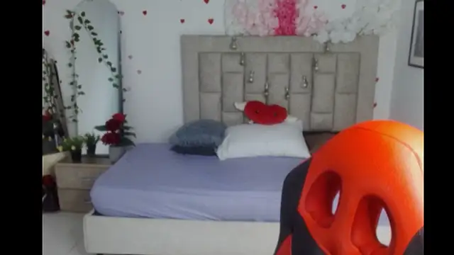 Axel fox77 online show from June 2026 12:39:02 AM