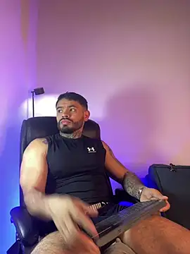 thiago ferrari  online show from March 2026 10:13:01 PM