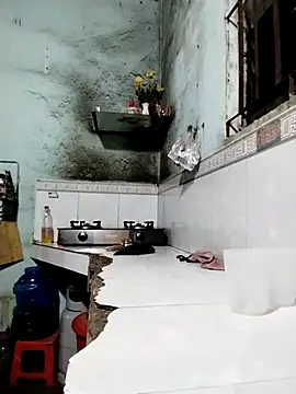 Ginny 2x online show from April 2026 12:05:02 PM