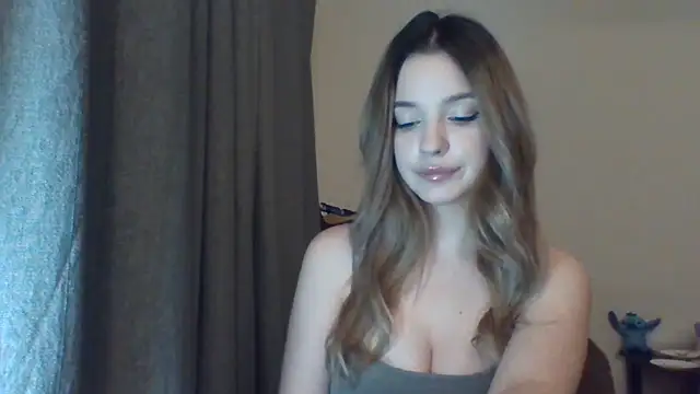 Snapshot of EvelineMagnetic chatting on May 2026 08:26:01 PM EvelineMagnetic online show from May 2026 08:26:01 PM
