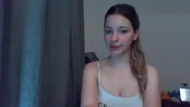 Snapshot of EvelineMagnetic chatting on June 2026 08:33:02 PM EvelineMagnetic online show from June 2026 08:33:02 PM