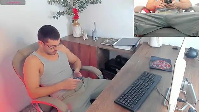 Snapshot of Jay_Grip chatting on February 2026 12:59:02 PM Jay Grip online show from February 2026 12:59:02 PM