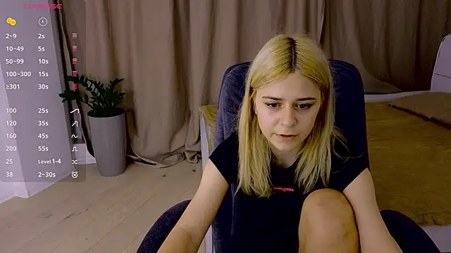 ApheliaStar online show from January 2026 04:53:01 PM