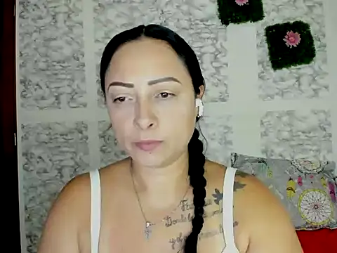 XXXStephanie XXX online show from May 2026 10:05:02 PM