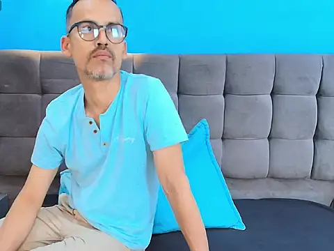 Oswalldo   online show from April 2026 11:19:01 AM