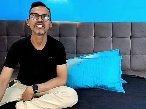 Oswalldo   online show from April 2026 11:29:01 AM