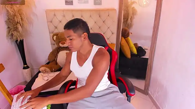 noah sthone online show from January 2026 03:21:02 AM