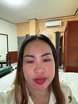 Snapshot of Ponthip chatting on February 2026 08:56:02 PM Ponthip online show from February 2026 08:56:02 PM