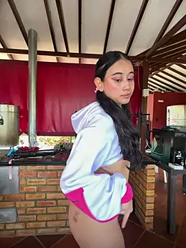 Snapshot of l0lita_emi chatting on March 2026 03:07:02 PM l0lita emi online show from March 2026 03:07:02 PM