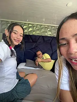 Snapshot of l0lita_emi chatting on March 2026 03:18:01 PM l0lita emi online show from March 2026 03:18:01 PM