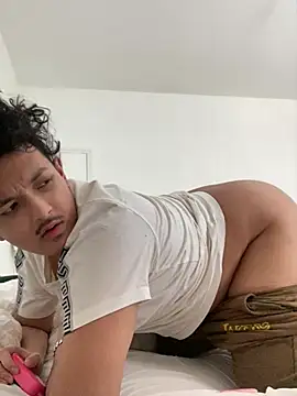Snapshot of fiddyxx chatting on May 2026 12:45:01 PM fiddyxx online show from May 2026 12:45:01 PM