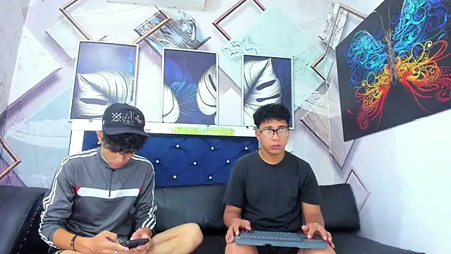 Roman cute online show from January 2026 02:33:02 PM