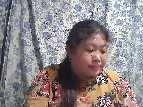 Snapshot of pinay_rose14 chatting on May 2026 01:37:02 PM pinay rose14 online show from May 2026 01:37:02 PM