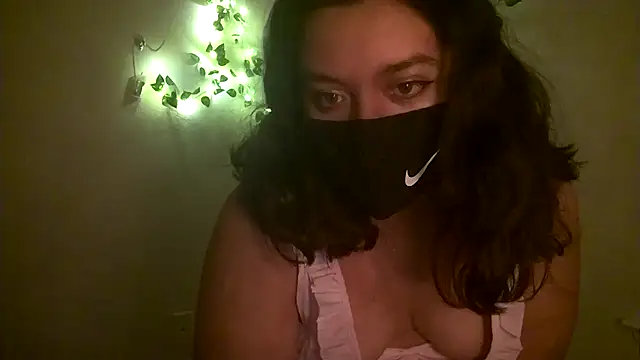 Lunablushh online show from January 2026 03:10:01 AM