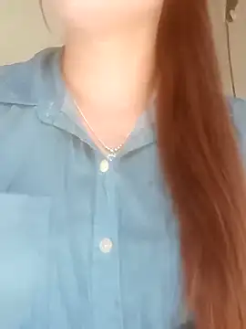 jjennyyy online show from April 2026 06:02:02 AM