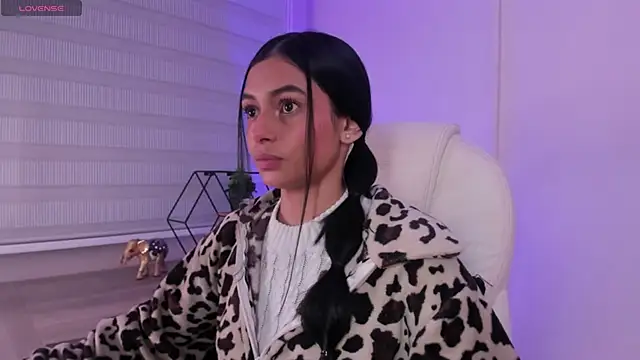 lilith petit  online show from April 2026 12:49:01 PM