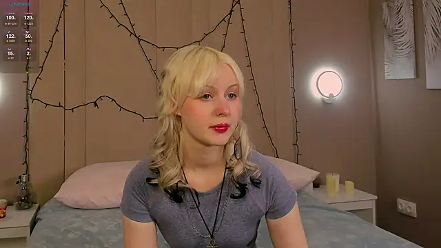 Snapshot of AdeleSilvy chatting on February 2026 01:39:02 AM AdeleSilvy online show from February 2026 01:39:02 AM