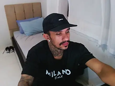 Snapshot of lipegonzalezz chatting on February 2026 02:39:02 AM lipegonzalezz online show from February 2026 02:39:02 AM