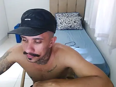 Snapshot of lipegonzalezz chatting on February 2026 05:44:02 PM lipegonzalezz online show from February 2026 05:44:02 PM