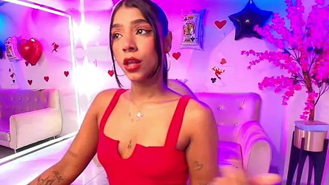 Divinee Cloe online show from February 2026 11:30:01 AM