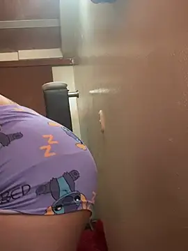 Snapshot of cristal-123 chatting on February 2026 07:21:02 PM cristal-123 online show from February 2026 07:21:02 PM