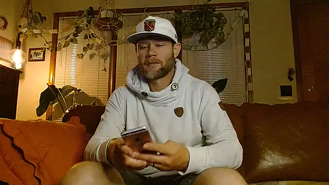 Snapshot of marcus_graves_13 chatting on January 2026 05:56:01 AM marcus graves 13 online show from January 2026 05:56:01 AM