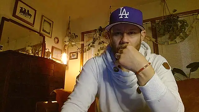 Snapshot of marcus_graves_13 chatting on January 2026 02:17:01 AM marcus graves 13 online show from January 2026 02:17:01 AM