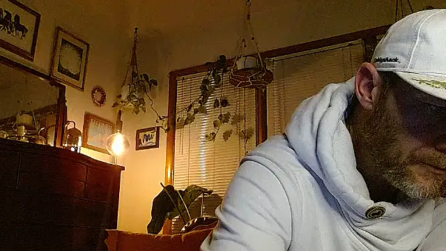 Snapshot of marcus_graves_13 chatting on January 2026 01:44:01 AM marcus graves 13 online show from January 2026 01:44:01 AM