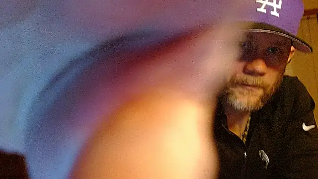 Snapshot of marcus_graves_13 chatting on January 2026 01:32:01 AM marcus graves 13 online show from January 2026 01:32:01 AM