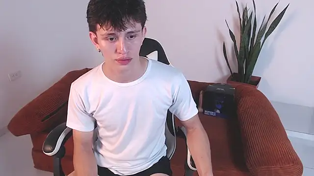 DarrenColleen online show from February 2026 10:28:02 PM