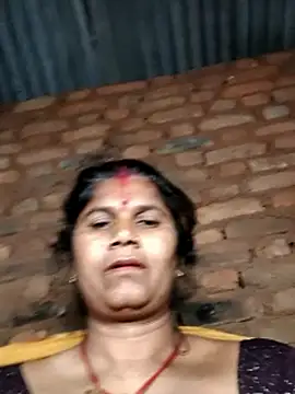 Hot di97 online show from March 2026 09:04:02 PM