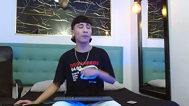 XanderGrey8 online show from January 2026 07:29:01 PM