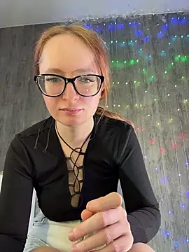 Snapshot of coy_girl_ chatting on February 2026 11:58:01 AM coy girl online show from February 2026 11:58:01 AM