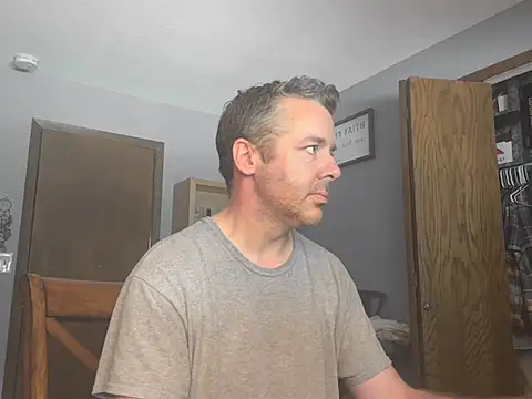 chrisw8140 online show from July 2026 08:13:02 PM