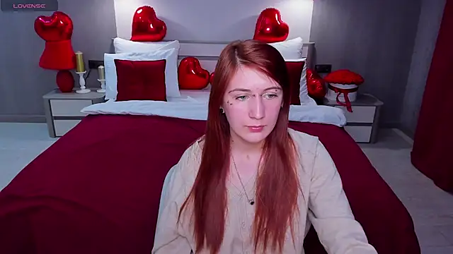 Snapshot of Polly_Sweet chatting on February 2026 06:27:01 PM Polly Sweet online show from February 2026 06:27:01 PM