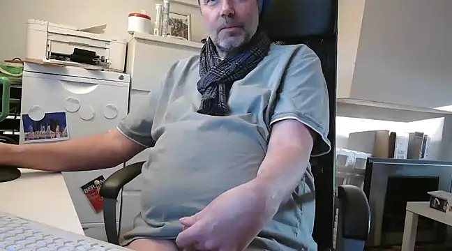 liveoncam2004 online show from March 2025 04:24:01 PM