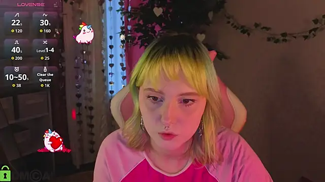 Snapshot of Roziett_Belle chatting on February 2026 09:05:01 AM Roziett Belle online show from February 2026 09:05:01 AM