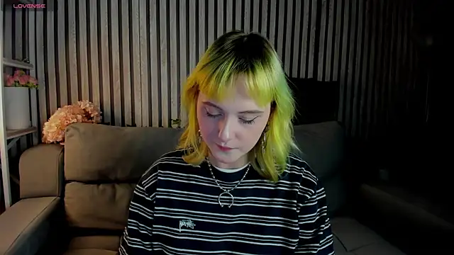 Roziett Belle online show from March 2026 09:36:02 AM