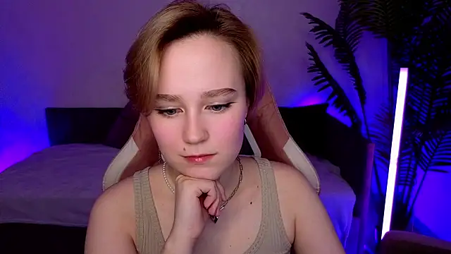 Ellie Heavenly online show from February 2026 08:43:01 AM