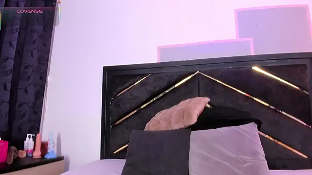april jones05 online show from May 2026 12:12:01 PM