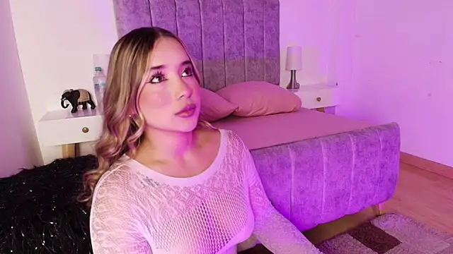 Lucy Carson  online show from March 2026 03:34:01 AM