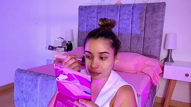 Lucy Carson  online show from March 2026 03:44:02 AM